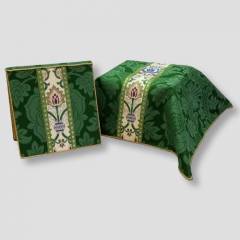 burse-and-veil-green-036